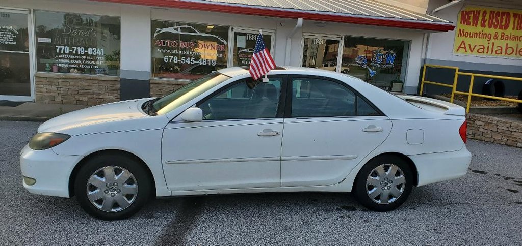 2002 Toyota Camry SE photo 3