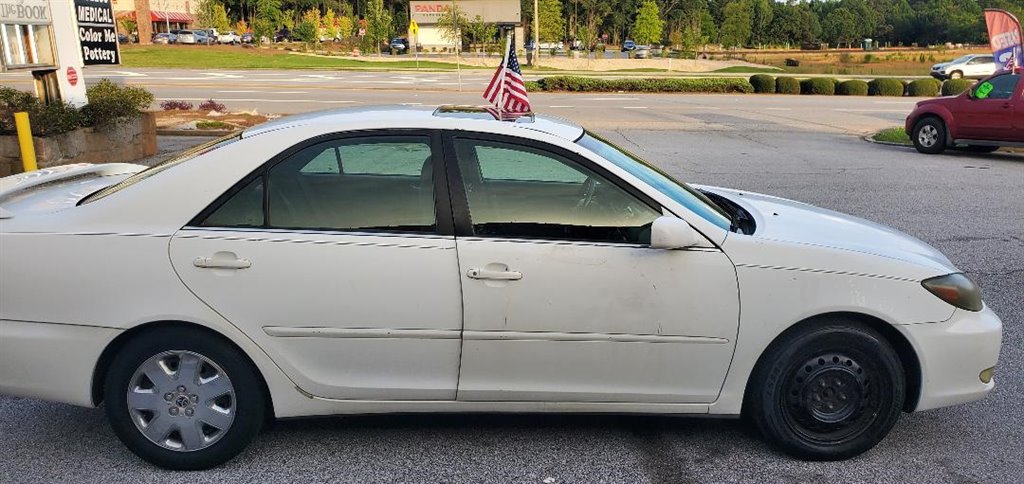 2002 Toyota Camry SE photo 4