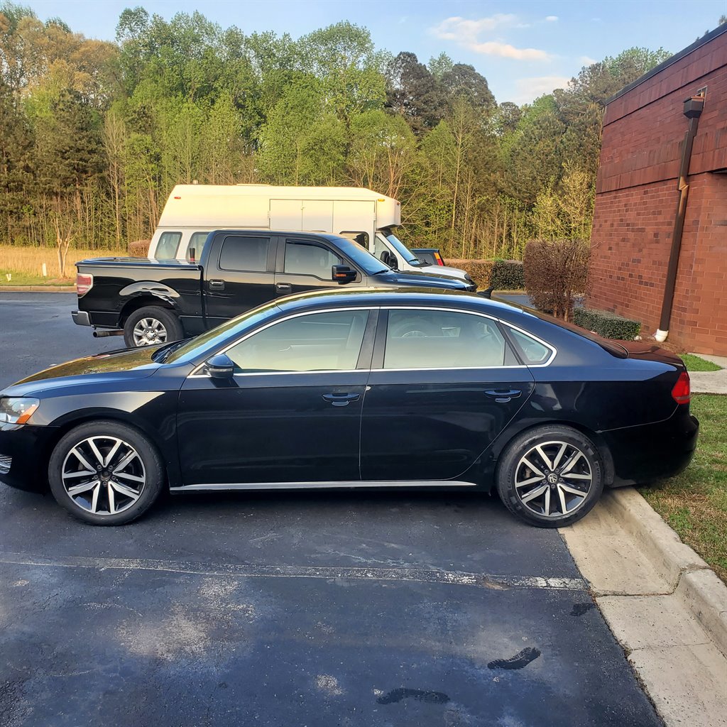 2012 Volkswagen Passat SE photo 6