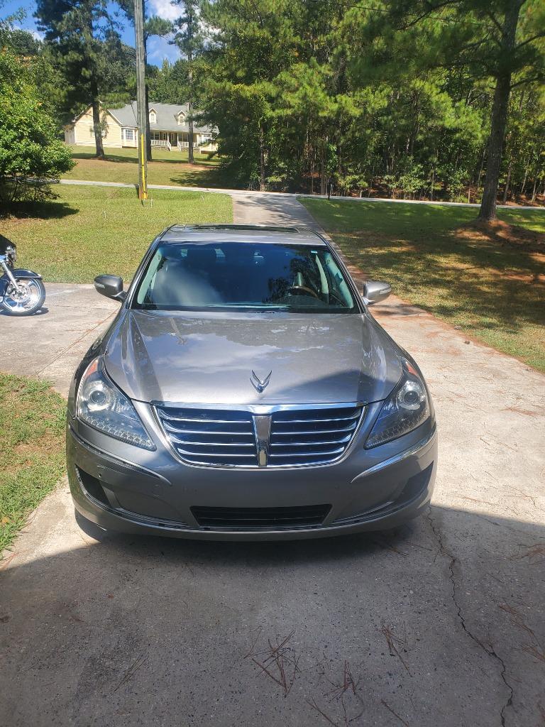 2011 Hyundai Equus Signature photo 3