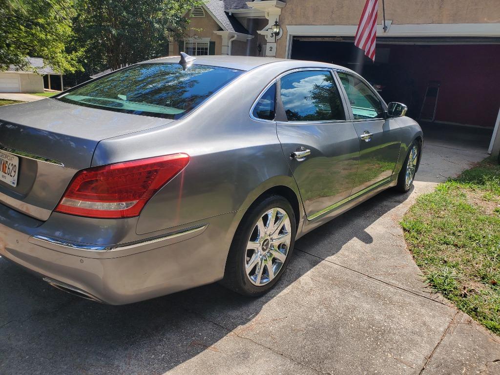 2011 Hyundai Equus Signature photo 11